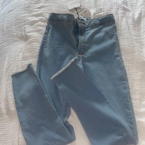 Girls Zara high waisted light wash jeans